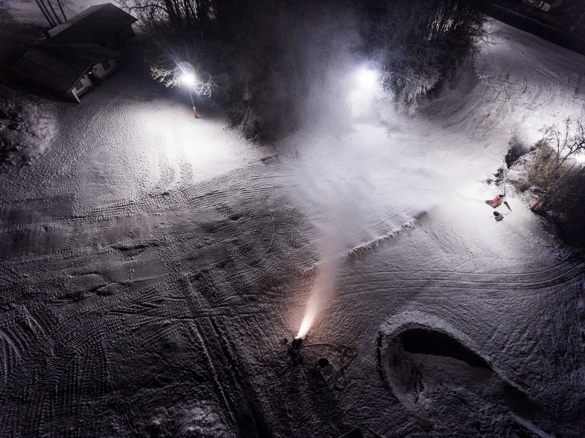 Beleuchtete Nachtpiste am Schorrberg